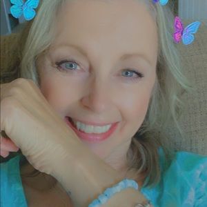 Meet your Posher, Jenn